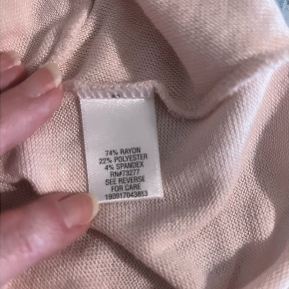 Candie’s Women’s Light Pink Lightweight V-neck Long Sleeve Soft Sweater - Picture 3 of 5